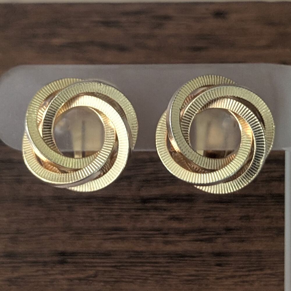 Vintage Clip On Earrings 7/8" Statement Stylish Gold Tone
